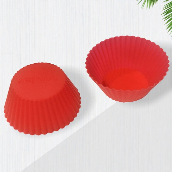 Silicone cupcake mould, flexible and durable.